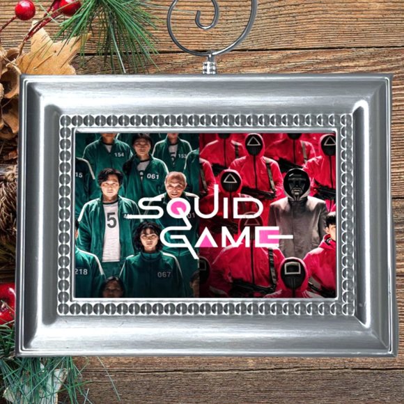 Squid Game Netflix Series TV Show Memorabilia Christmas Tree Ornament - Picture 1 of 3